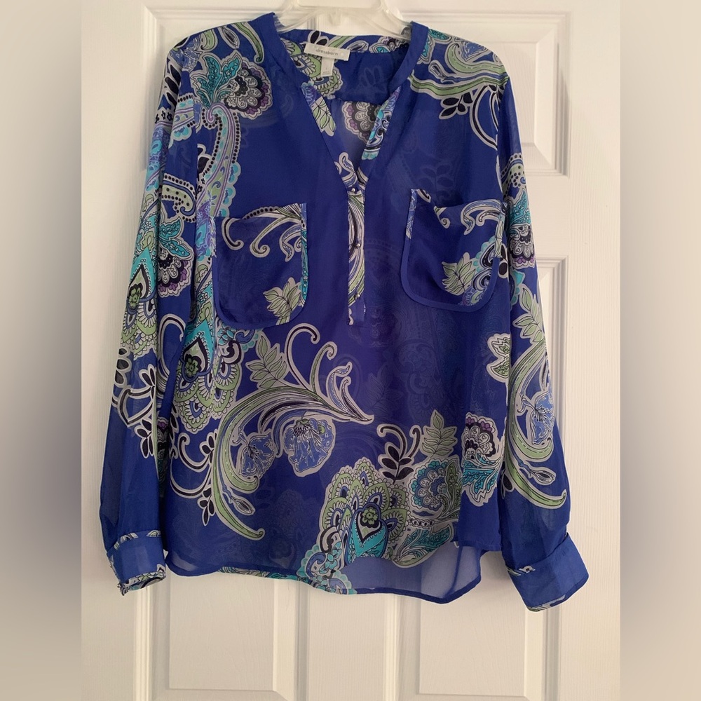 Dress Barn Women's Blue Paisley Blouse Sheer, Pockets, Buttons, Pullover New